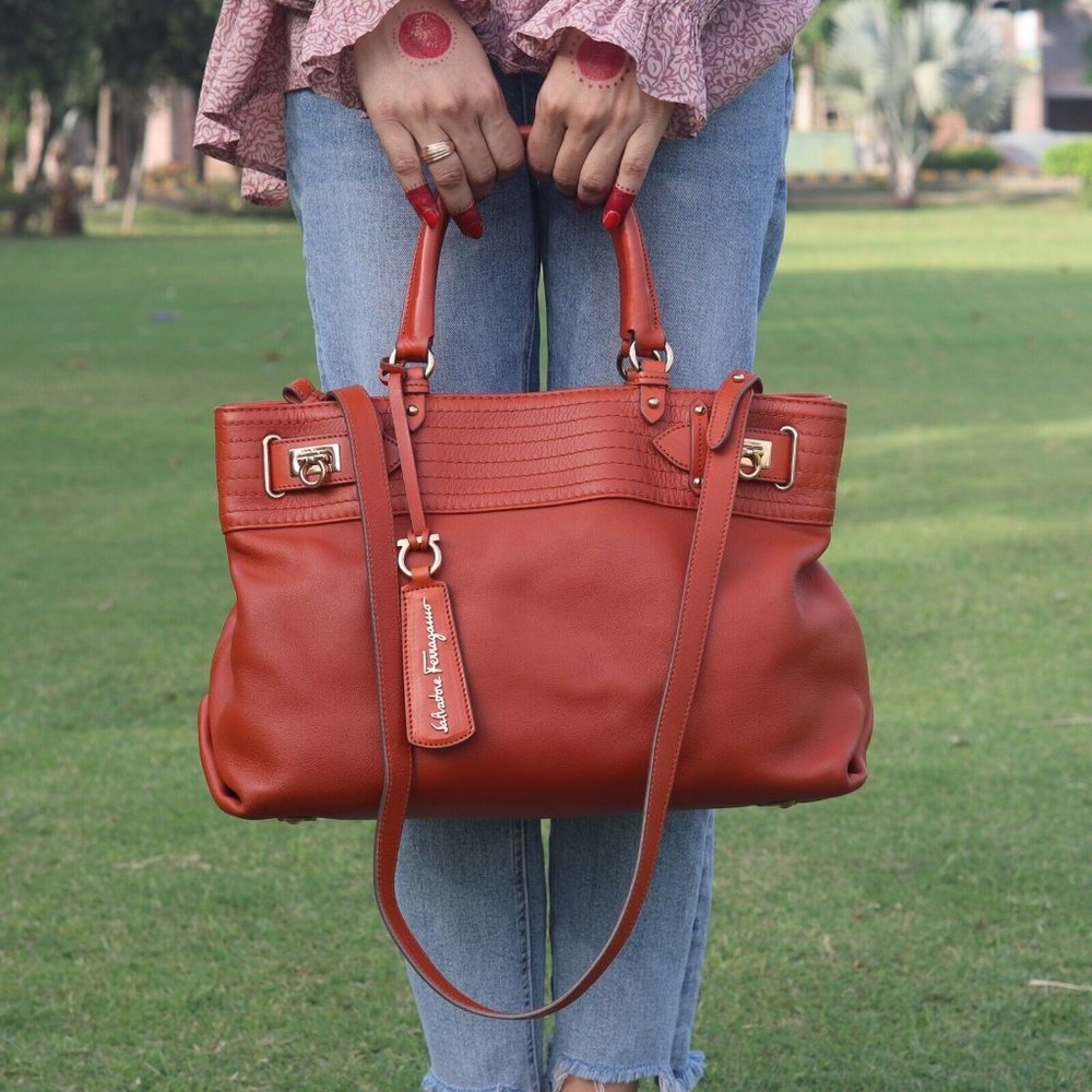 Salvatore Ferragamo Terracotta Women Leather Buckled Tote Handbag Made Italy - Picture 4 of 12